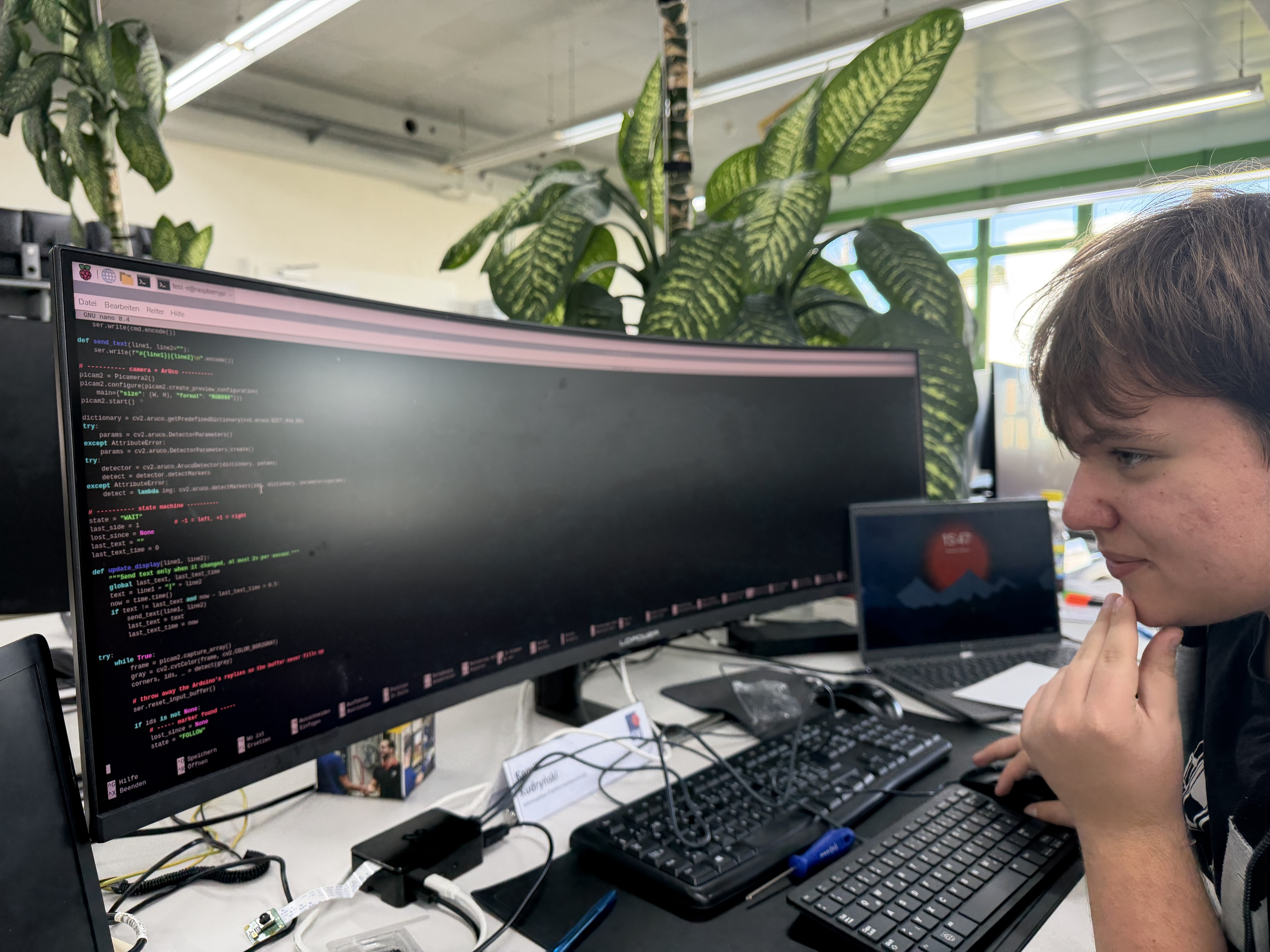 Kamil Kamera am programmieren